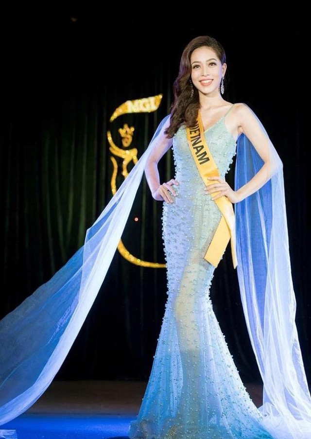 Á hậu Phương Nga chia sẻ nhiều kinh nghiệm khi dự thi “Miss Grand“. Ảnh: NVCC