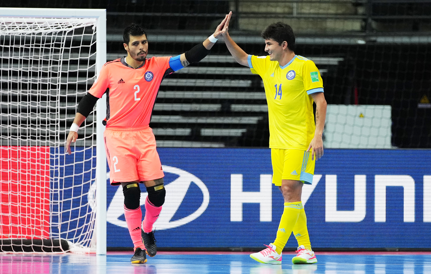 Futsal Kazakhstan để lại nhiều ấn tượng về sự tiến bộ cũng như những bất ngờ mà họ mang tới. Ảnh: FIFA