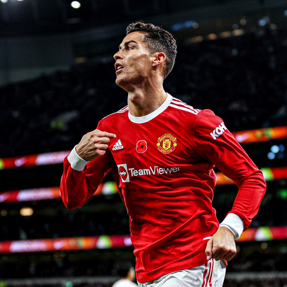 Những Góc Độ Tuyệt Đẹp Trong Pha Ghi Bàn Của Cristiano Ronaldo