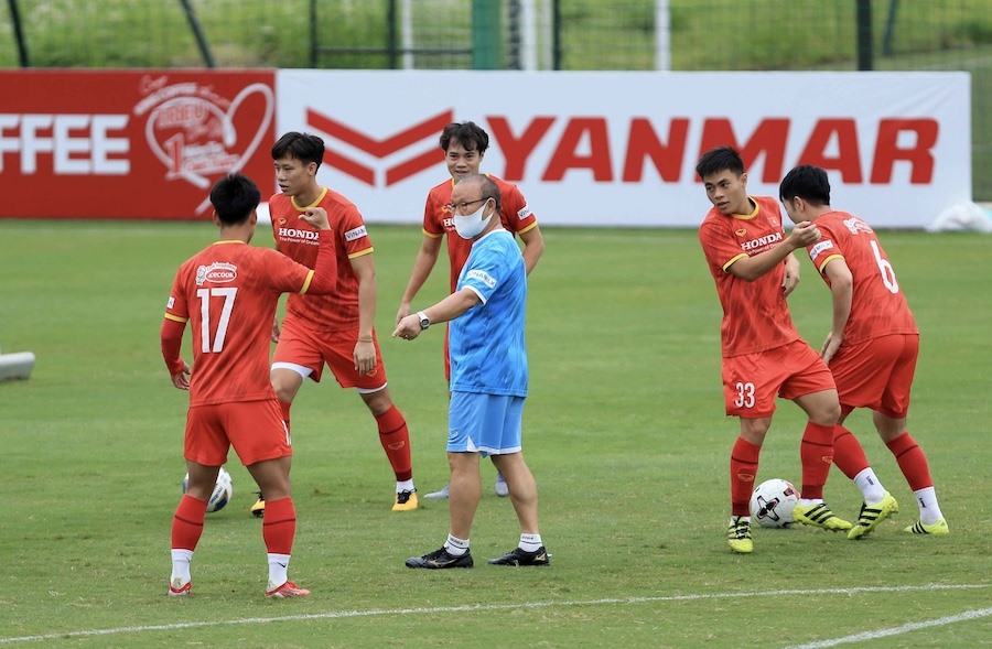 Huấn luyện viên Park Hang-seo sẽ lựa chọn bộ khung mạnh nhất của tuyển Việt Nam để đấu tuyển Trung Quốc. Ảnh: VFF