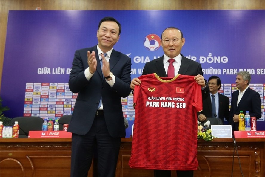 VFF nhiều khả năng sẽ đàm phán gia hạn hợp đồng với ông Park Hang-seo trong tháng 10.2021. Ảnh: Hải Đăng.