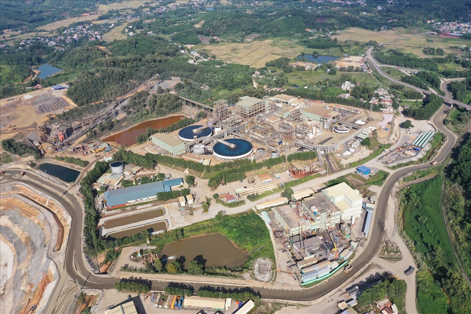 Toàn cảnh nhà máy khai thác chế biến khoáng sản tại mỏ đa kim Núi Pháo