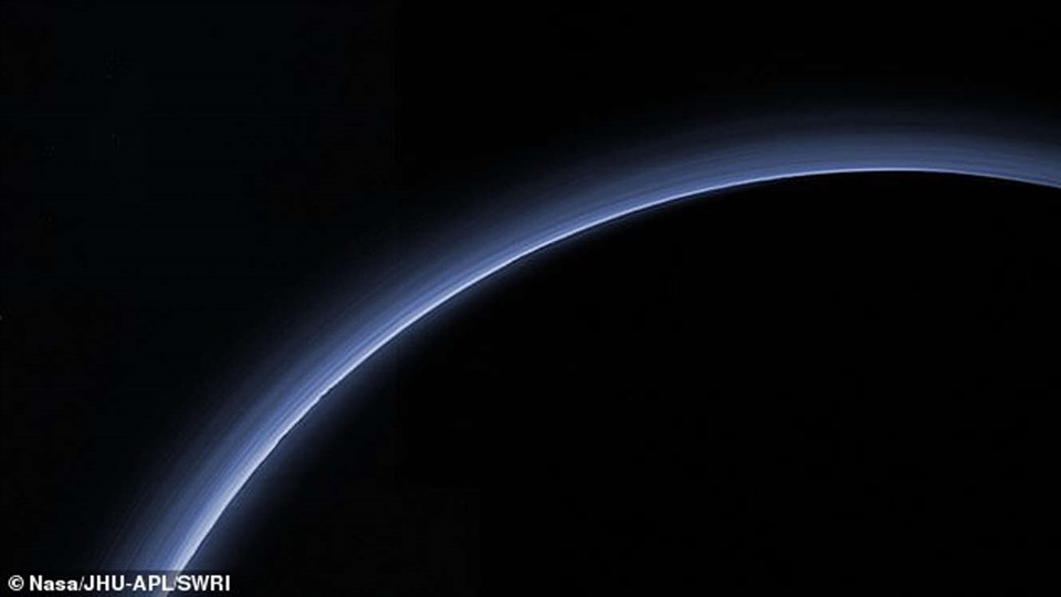 Khí quyển sao Diêm Vương đang dần biến mất. Ảnh: NASA