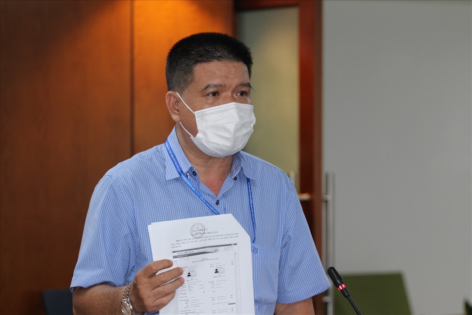 ông Bùi Hoà An – Phó Giám đốc Sở Giao thông Vận tải TPHCM thông tin tại họp báo chiều 7.10. Ảnh: Thành Nhân