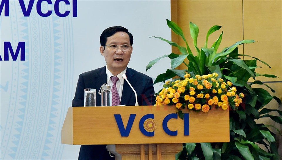 Chủ tịch VCCI Phạm Tấn Công phát biểu tại buổi làm việc. Ảnh Lâm Hiển