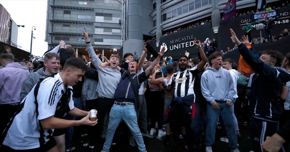 Người hâm mộ Newcastle hy vọng vào tương lai tươi sáng của CLB. Ảnh: Al Jazeera