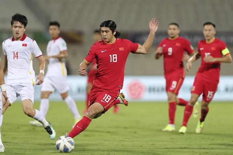 Zhang Yuning ghi 1 bàn giúp tuyển Trung Quốc thắng tuyển Việt Nam khi được tin tưởng cho đá chính. Ảnh: Sina.