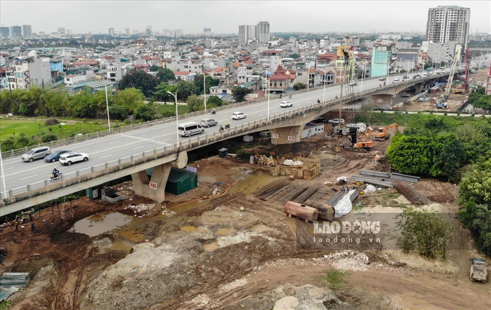 Hà Nội đang thi công cầu Vĩnh Tuy giai đoạn 2.
