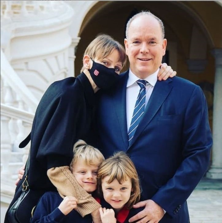 Công nương Charlene đăng ảnh cùng chồng và các con ở Châu Âu. Ảnh: Instagram Công nương Charlene
