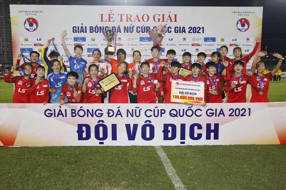 TPHCM lên ngôi vô địch giải bóng đá nữ Cúp Quốc gia 2021. Ảnh: VFF