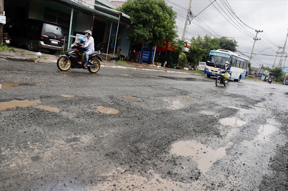 Đường BOT Quốc lộ 1A qua Khánh Hòa xuống cấp dù chủ đầu tư đã nhiều lần sửa chữa. Ảnh CC