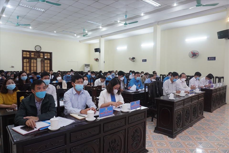 Hội nghị với sự tham gia của đại diện các sở ngành và LDLĐ các huyện thị của tỉnh Thanh Hóa. Ảnh: Q.D