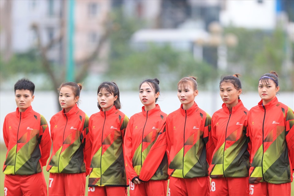Đội hình ra sân của Phong Phú Hà Nam là những cầu thủ chất lượng, bao gồm Đinh Thị Duyên, Tuyết Dung, Lan Mai, Hoàng Quỳnh, Trần Thị Duyên,...