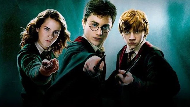 Harry Potter là 1 trong những bom tấn Hollywood chuyển thể thành công. Ảnh: CGV.