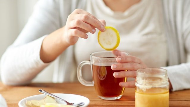 Uống trà hàng ngày là thói quen giúp giảm cân hiệu quả. Ảnh: Brightside.