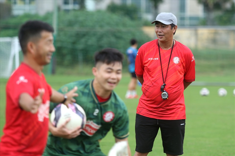 Huấn luyện viên Trần Minh Chiến đã lên sẵn kế hoạch nhân sự cho câu lạc bộ TPHCM. Ảnh: Thanh Vũ