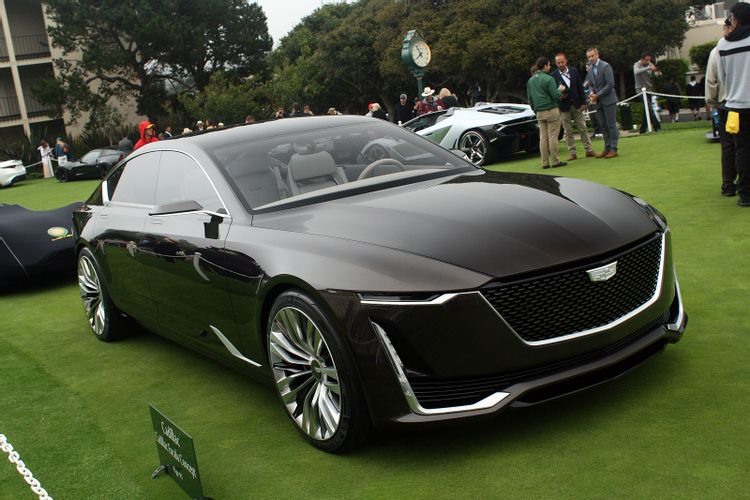 Cadillac Escala 2022 (77.890 USD): Đây là một chiếc xe lớn và cao cấp sẽ cho thấy những gì Cadillac đang cố gắng hướng đến trong tương lai. Chiếc xe này sẽ có khung rộng hơn nhiều so với các mẫu xe khác của Cadillac, với thiết kế tổng thể thực sự đẳng cấp. Nó sẽ được trang bị động cơ V8 4.2 lít tăng áp kép và sẽ giúp bạn thoải mái hơn.