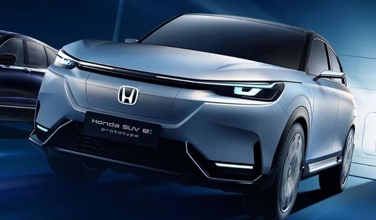 Honda Prologue (40.000 USD): Mẫu SUV điện mới của Honda hiện đã có tên.  Chiếc xe này sẽ ra đời nhờ sự hợp tác giữa GM và Honda về hệ thống truyền động của xe điện, sử dụng bộ pin tương tự như bộ pin đang được sử dụng trong các xe điện của General Motors như Cadillac Lyriq và GMC Hummer EV. Công ty chưa cho thế giới biết nó lớn như thế nào hoặc nó sẽ trông như thế nào, nhưng nhiều khả năng nó có thể là một chiếc SUV cỡ trung với giá dao động từ 40.000 USD trở lên và ra mắt năm 2024.