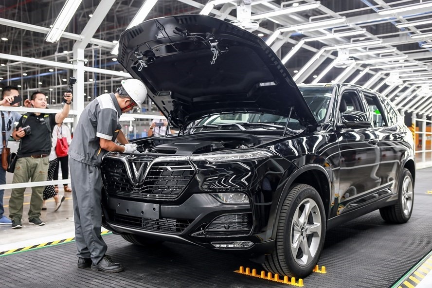 Bộ Tài chính đề xuất Chính phủ giảm 50% lệ phí trước bạ cho ôtô sản xuất, lắp ráp trong nước. Ảnh minh hoạ, nguồn VinFast