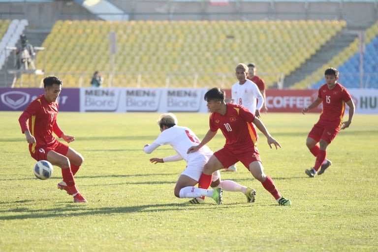 U23 Việt Nam trong trận đấu với U23 Myanmar. Ảnh: VFF