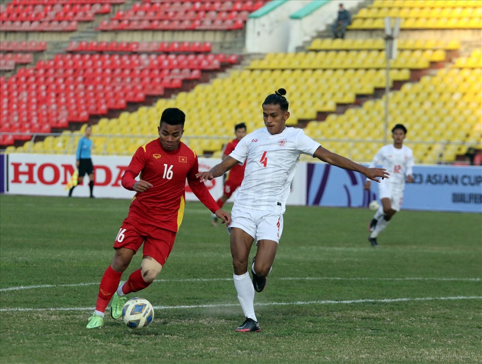 Tiền đạo Hồ Thanh Minh là người ghi bàn thắng duy nhất giúp U23 Việt Nam đánh bại U23 Myanmar. Ảnh: VFF