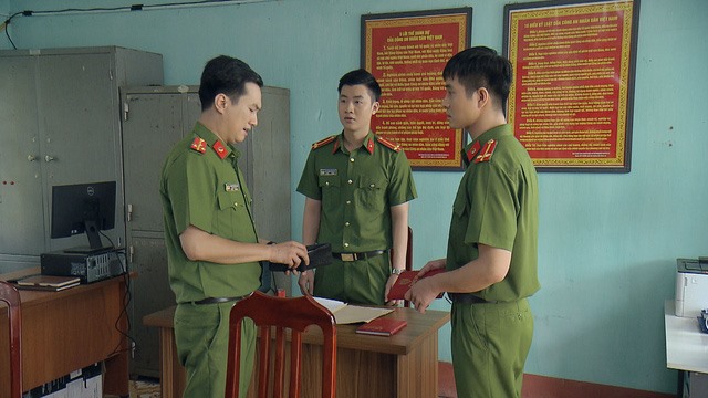 Duy Khánh đã gây ấn tượng với khán giả qua vai diễn Trung uý Hoàng của “Phố trong làng“. Ảnh: CMH