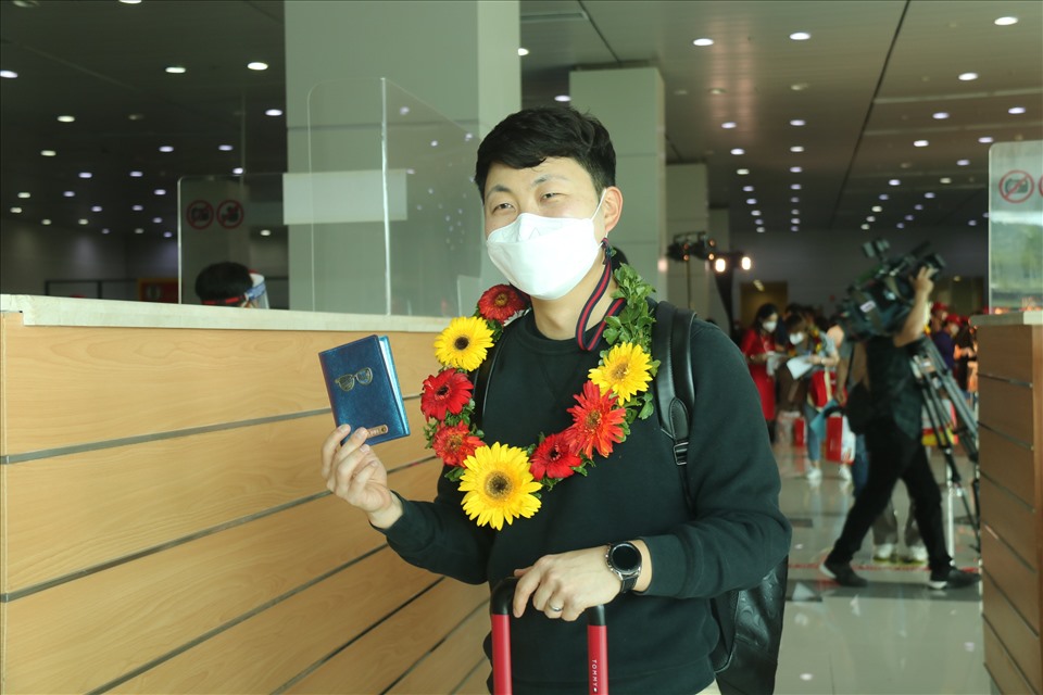 Những du khách quốc tế đầu tiên đến Phú Quốc. Ảnh: Hoàng Dung