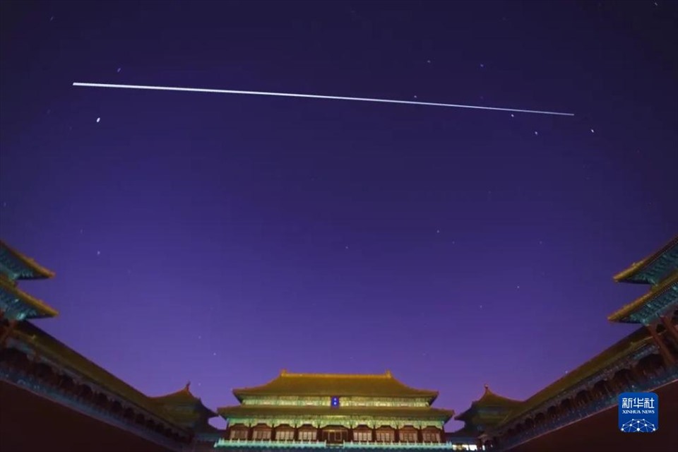 Khám phá nét độc đáo của không gian vũ trụ Trung Quốc qua bộ sưu tập hình ảnh đầy mê hoặc. Các tấm ảnh ghi lại chân thực và sinh động những vì sao, tiểu hành tinh hay thậm chí là đường vệ tinh của Trung Quốc. Bạn sẽ thấy những gì chưa từng được lộ ra bên ngoài.