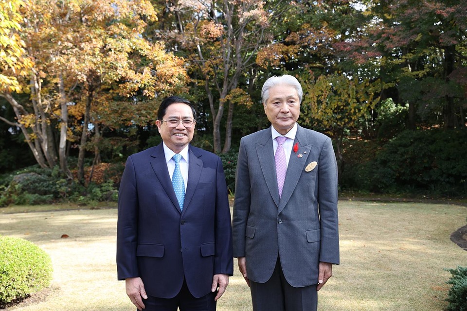 Thủ tướng Phạm Minh Chính gặp Ngài Fukuda Tomikazu, Thống đốc tỉnh Tochigi. Ảnh: BNG