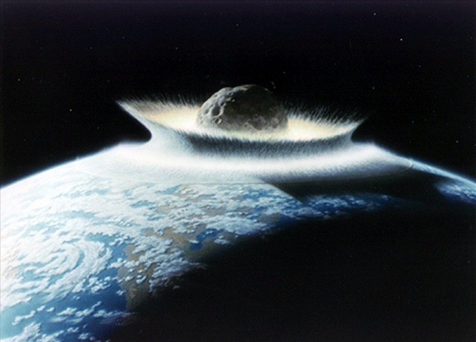 Hình ảnh mô phỏng lại vụ va chạm giữa Trái đất và thiên thạch với đường kính gần 80km đã gây ra thảm họa diệt chủng toàn cầu và khai tử loài khủng long. Ảnh: NASA