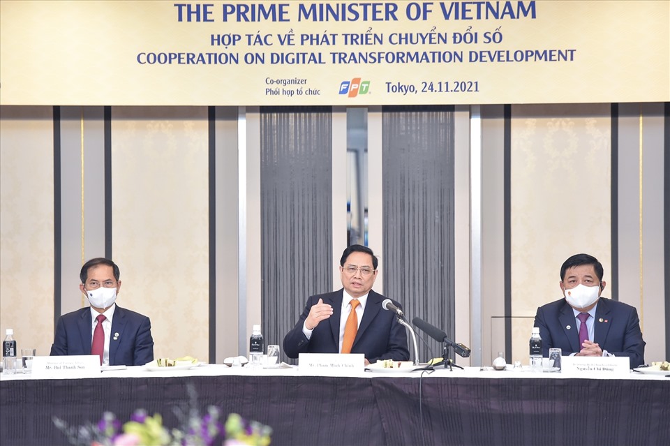 Sáng 24.11, Thủ tướng Phạm Minh Chính tham dự cuộc gặp, làm việc với các lãnh đạo tập đoàn lớn của Nhật Bản trong lĩnh vực chuyển đổi số. Ảnh: VGP