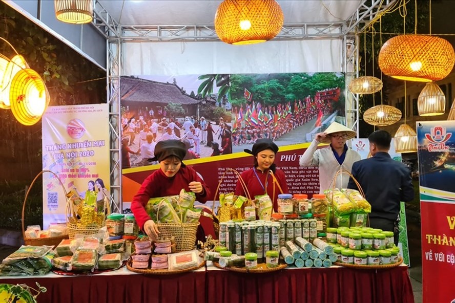 Các doanh nghiệp tại Hà Nội tổ chức “Tháng khuyến mại tập trung 2020“. Ảnh: Vũ Long