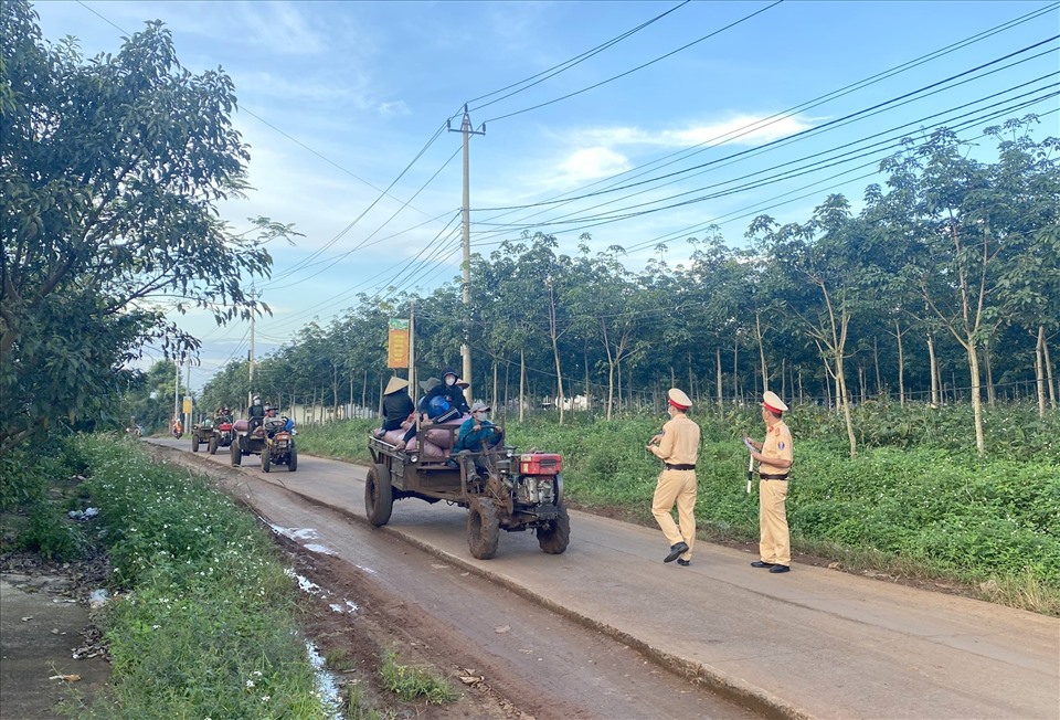 Xe máy cày được người dân tỉnh Đắk Nông sử dụng nhiều trong việc sản xuất nông nghiệp. Ảnh: Phan Tuấn