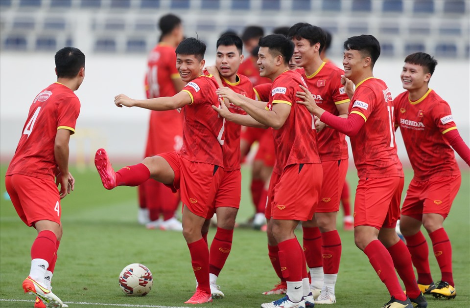 Trong những buổi tập vừa qua, điều đọng lại là tinh thần của các cầu thủ tuyển Việt Nam hiện đang rất tốt. Toàn đội đều hào hứng luyện tập và sẵn sàng cho các thử thách phía trước. Ảnh: VFF