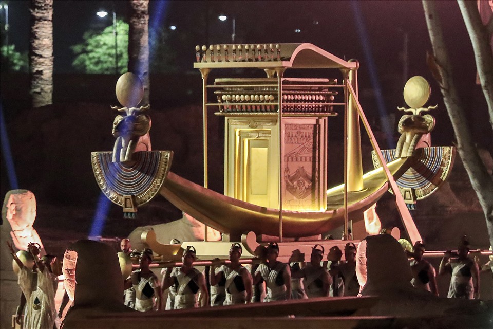 Đại lộ nghìn năm của Ai Cập nối đền Luxor với đền Karnak. Ảnh: AFP