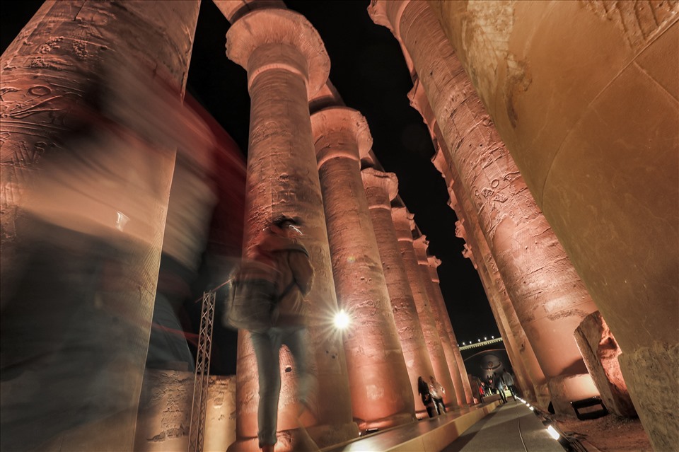 Những bức tượng dọc theo chiều dài đại lộ Nhân sư là hiện thân của vị thần Ai Cập cổ đại Amun, vị thần tối cao bảo hộ cho thành Thebes. Ảnh: AFP