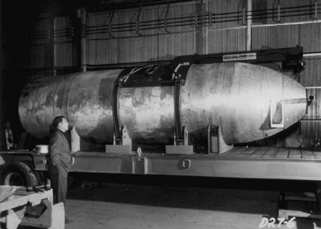 Bom hạt nhân TX-21 “Tôm”. Ảnh chụp màn hình.