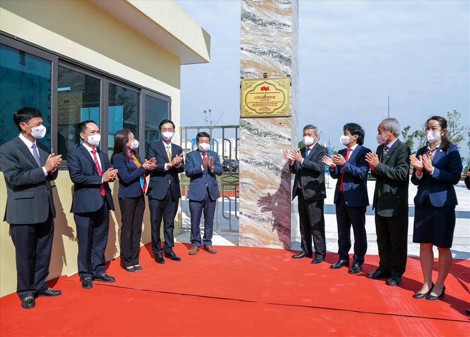 Khánh thành công trình Khu lưu niệm Công trình khai thác dầu khí đầu tiên tại Việt Nam.