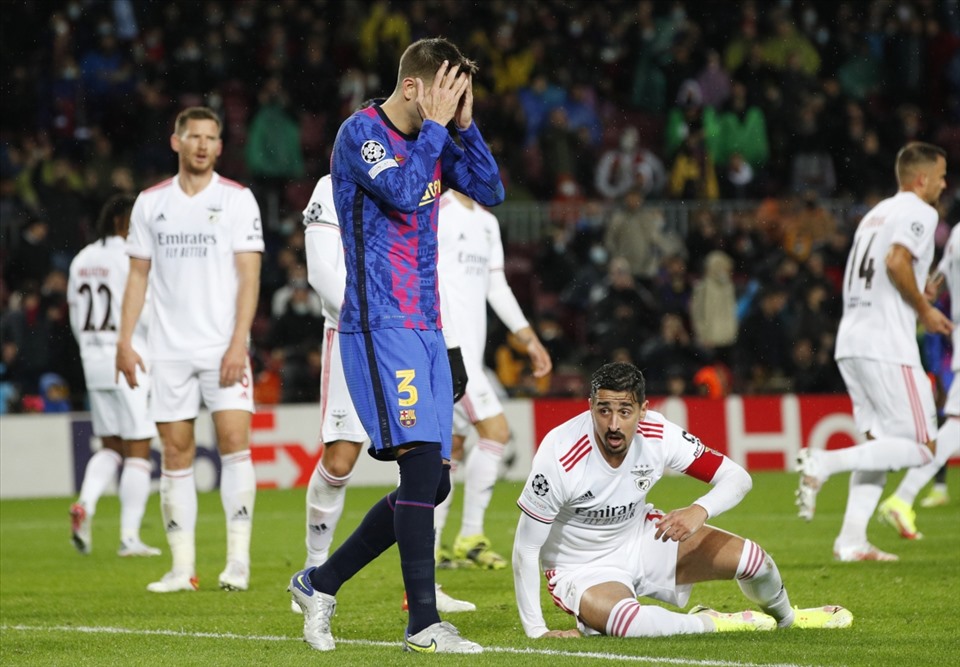 Barca sẽ đối mặt với sự thâm hụt tài chính nếu không được dự Champions League. Ảnh: AFP
