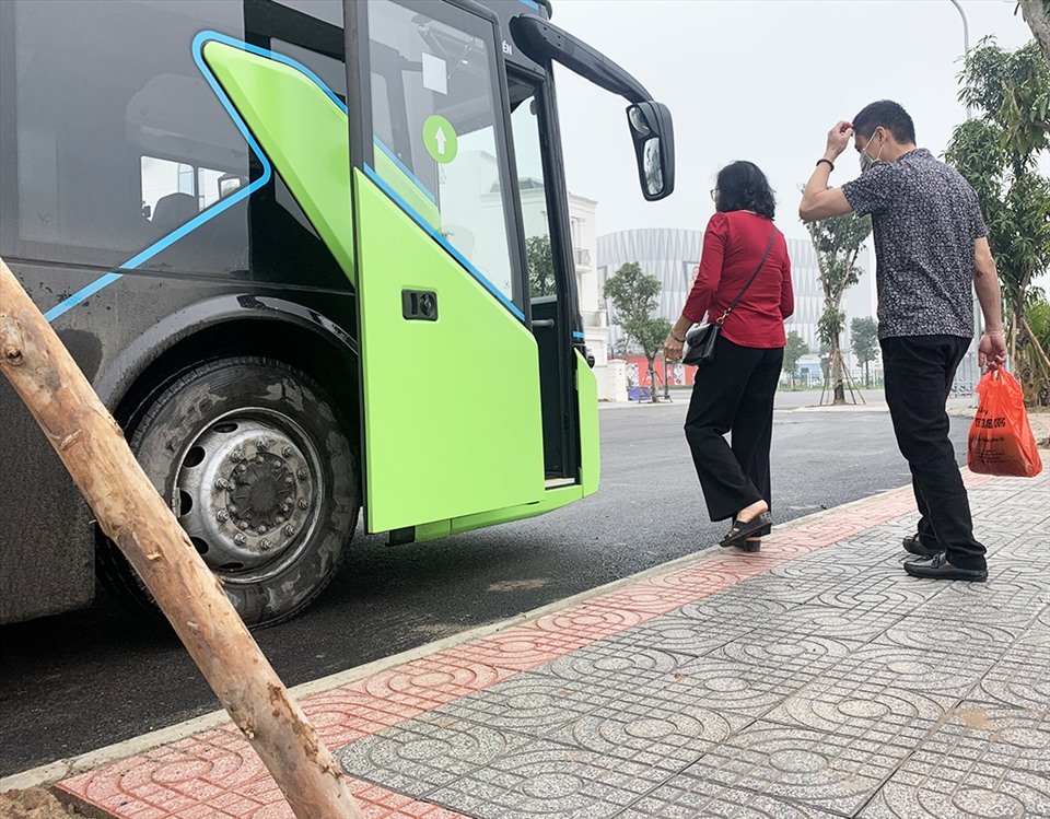 Hà Nội mở 3 tuyến buýt điện đầu tiên vào tháng 12.
