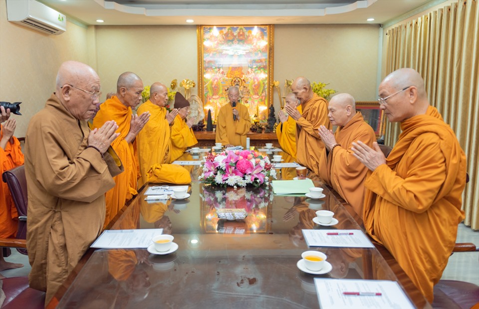 Ban Thường trực Hội đồng Chứng minh Giáo hội Phật giáo Việt Nam.