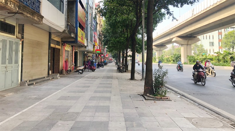 Đường thông hè thoáng trên phố Quang Trung (phường Quang Trung quận Hà Đông).