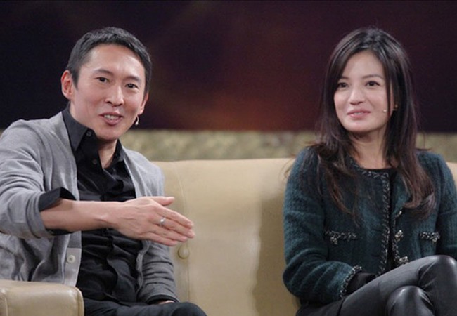 Nữu Thừa Trạch bên bạn đồng nghiệp thân thiết - nữ diễn viên nổi tiếng Triệu Vy. Ảnh: Xinhua