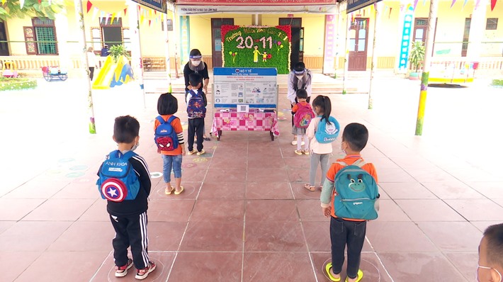 Học sinh mầm non trên địa bàn huyện Lâm Thao, Phú Thọ đi học trở lại sau thời gian dài nghỉ dịch. lamthao.phutho.gov
