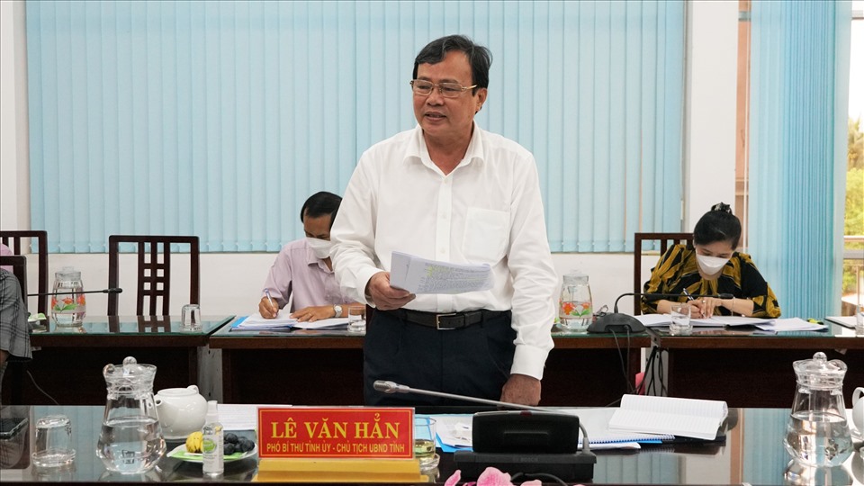 Ông Lê Văn Hẳn, Chủ tịch UBND tỉnh Trà Vinh phát biểu tại buổi làm việc. Ảnh: Tạ Quang.
