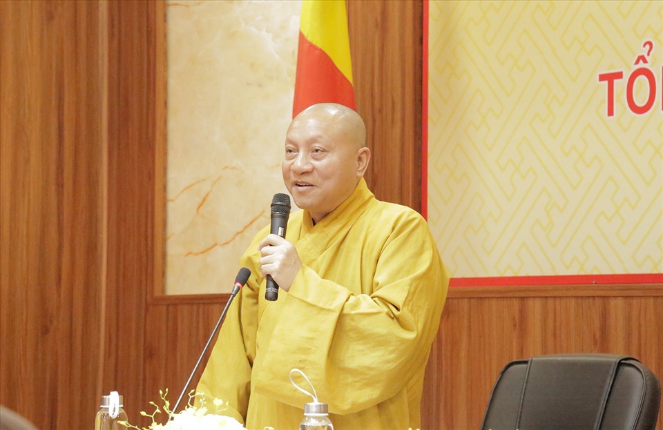 HT.TS. Thích Gia Quang - Phó Chủ tịch HĐTS, Trưởng Ban thông tin truyền thông Trung ương Giáo hội Phật giáo Việt Nam.