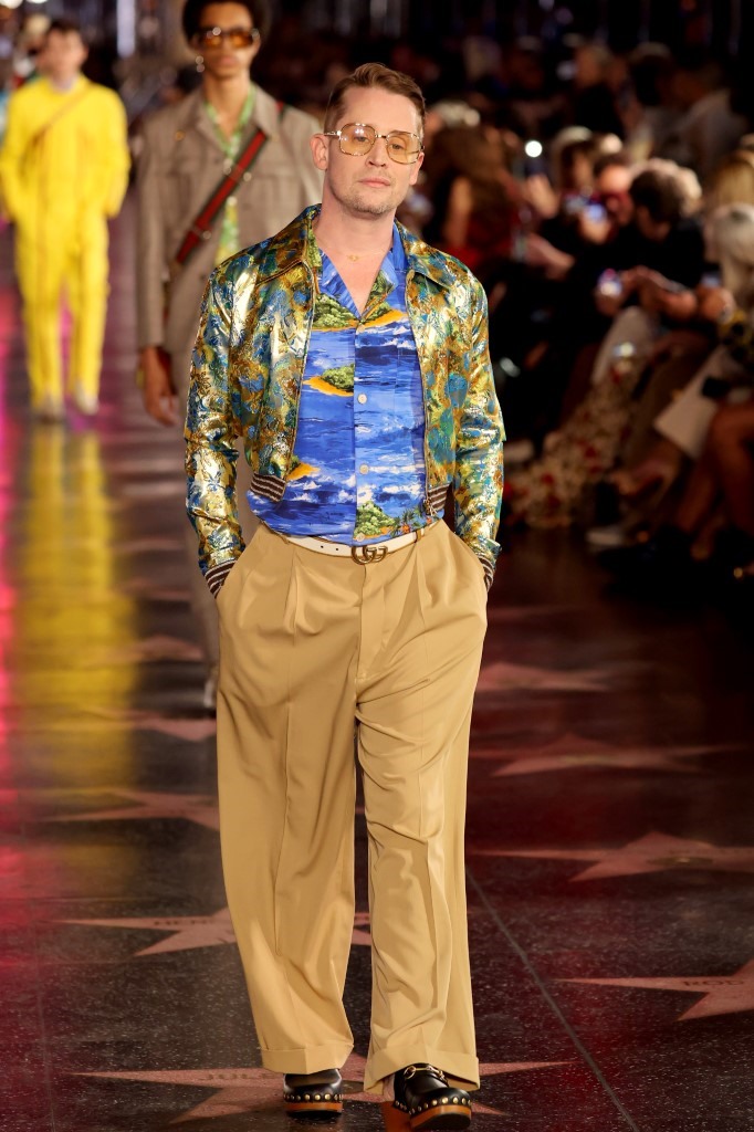 Sao “Ở nhà một mình” Macaulay Culkin trình diễn trong chương trình của Gucci. Ảnh: AFP