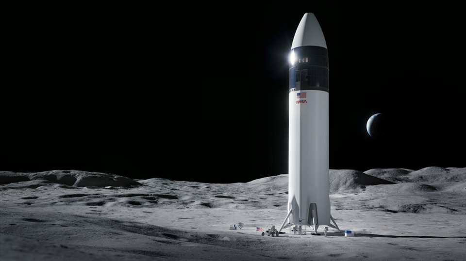 Hình minh họa thiết kế tàu đổ bộ của con người SpaceX Starship sẽ chở các phi hành gia NASA đầu tiên lên bề mặt Mặt trăng theo chương trình Artemis. Ảnh: SpaceX