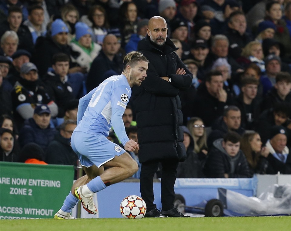 Grealish vẫn chờ được Pep “trả lại tên cho em“. Ảnh: Champions League.