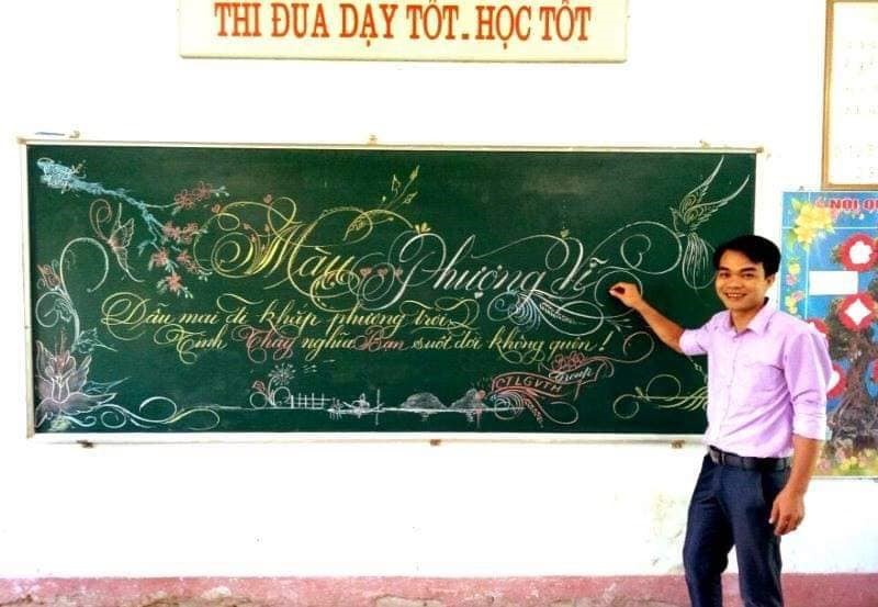 Thầy giáo Tiểu học ở Vĩnh Phúc gây bão mạng với loạt hình vẽ trên bảng đẹp  mê mẩn